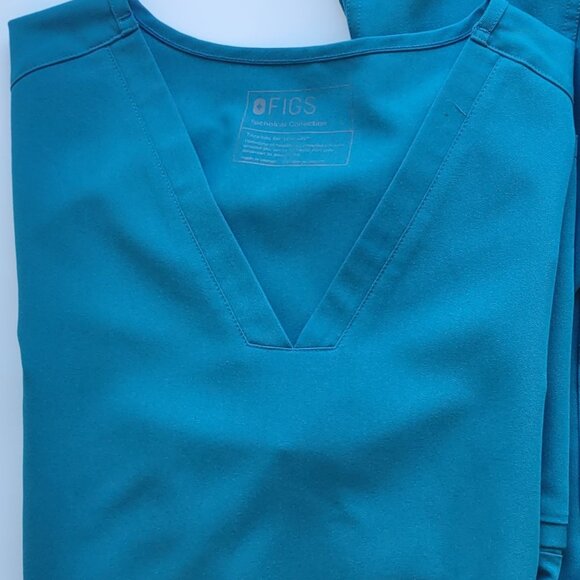 FIGS Scrubs Casma Top 3-Pocket Teal  Excellent Condition  Women's Size Large - Picture 4 of 4